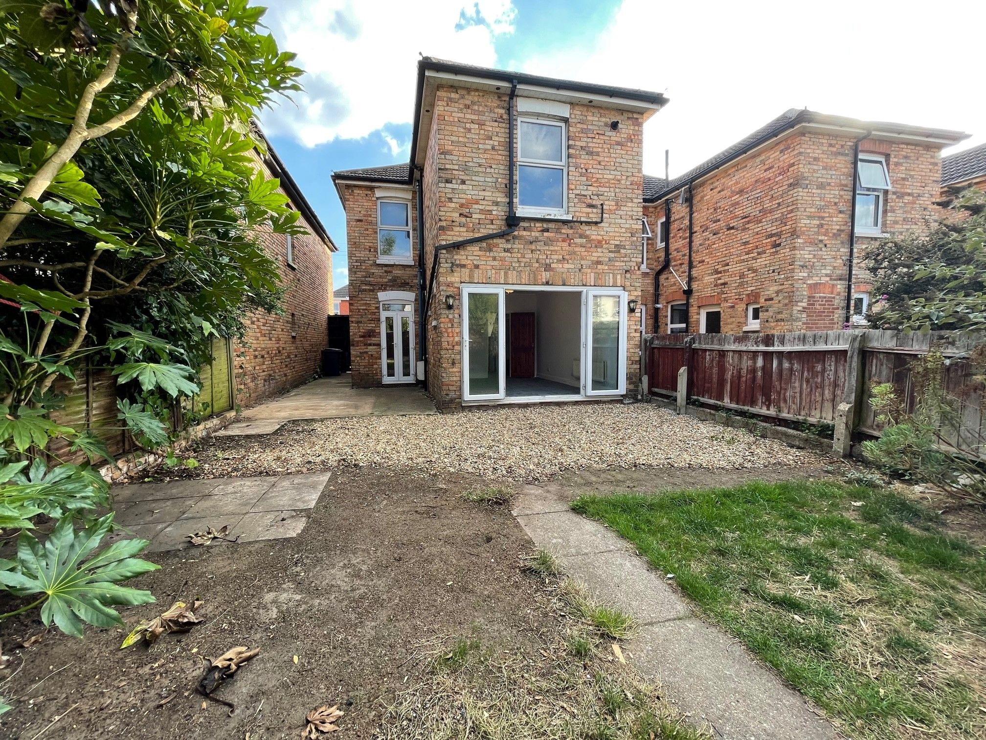 4 bed property to rent in Shelbourne Road, Bournemouth BH8 Zoopla