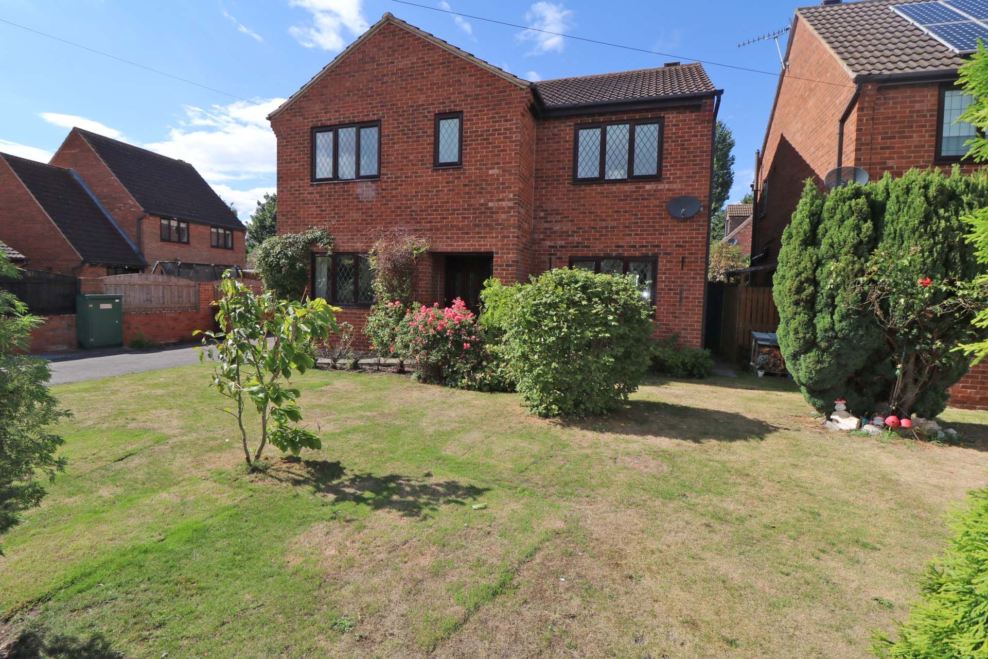 4 bed detached house for sale in Linton Close, Westwoodside, Doncaster