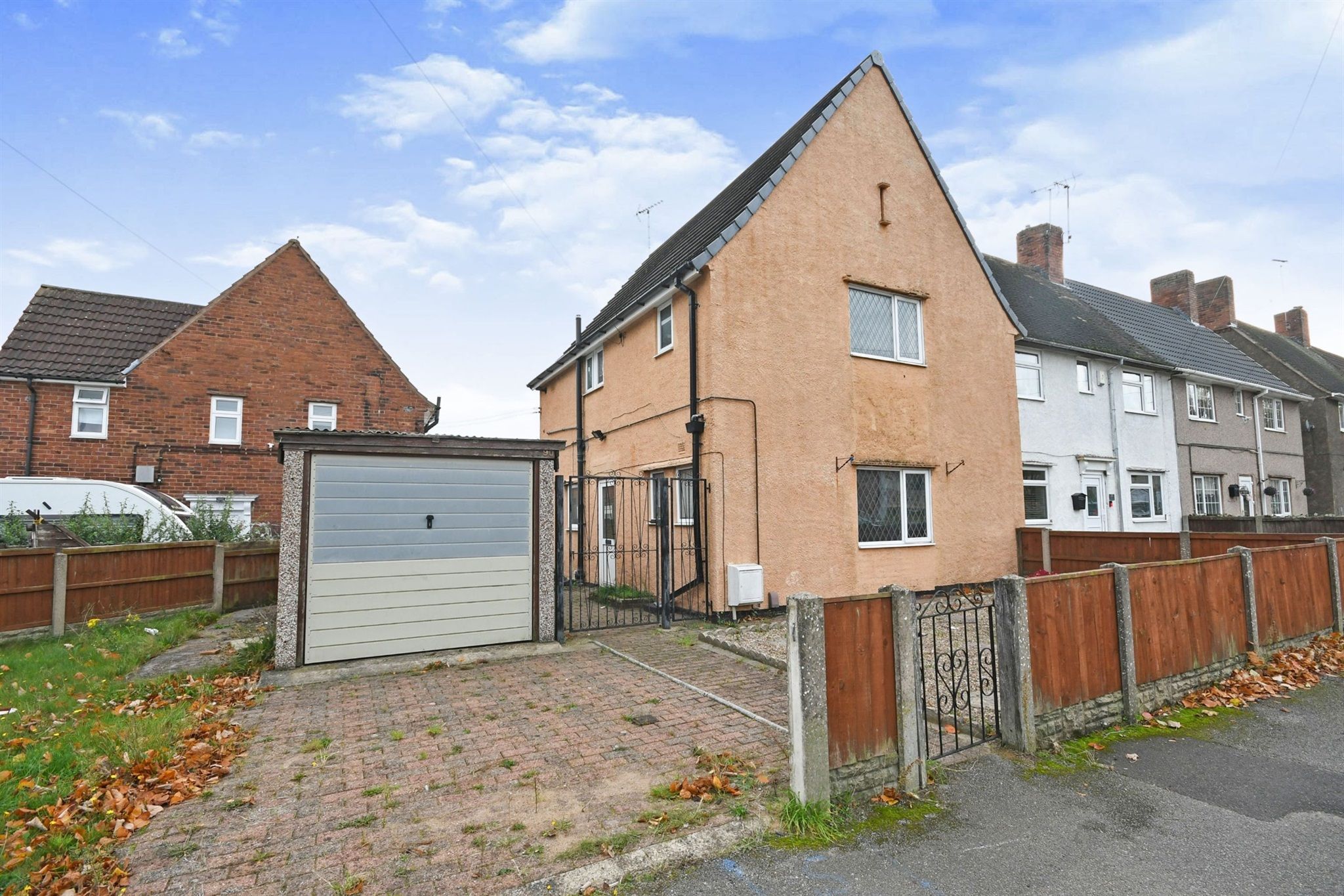 3 bed end terrace house for sale in Church Road, Clipstone Village