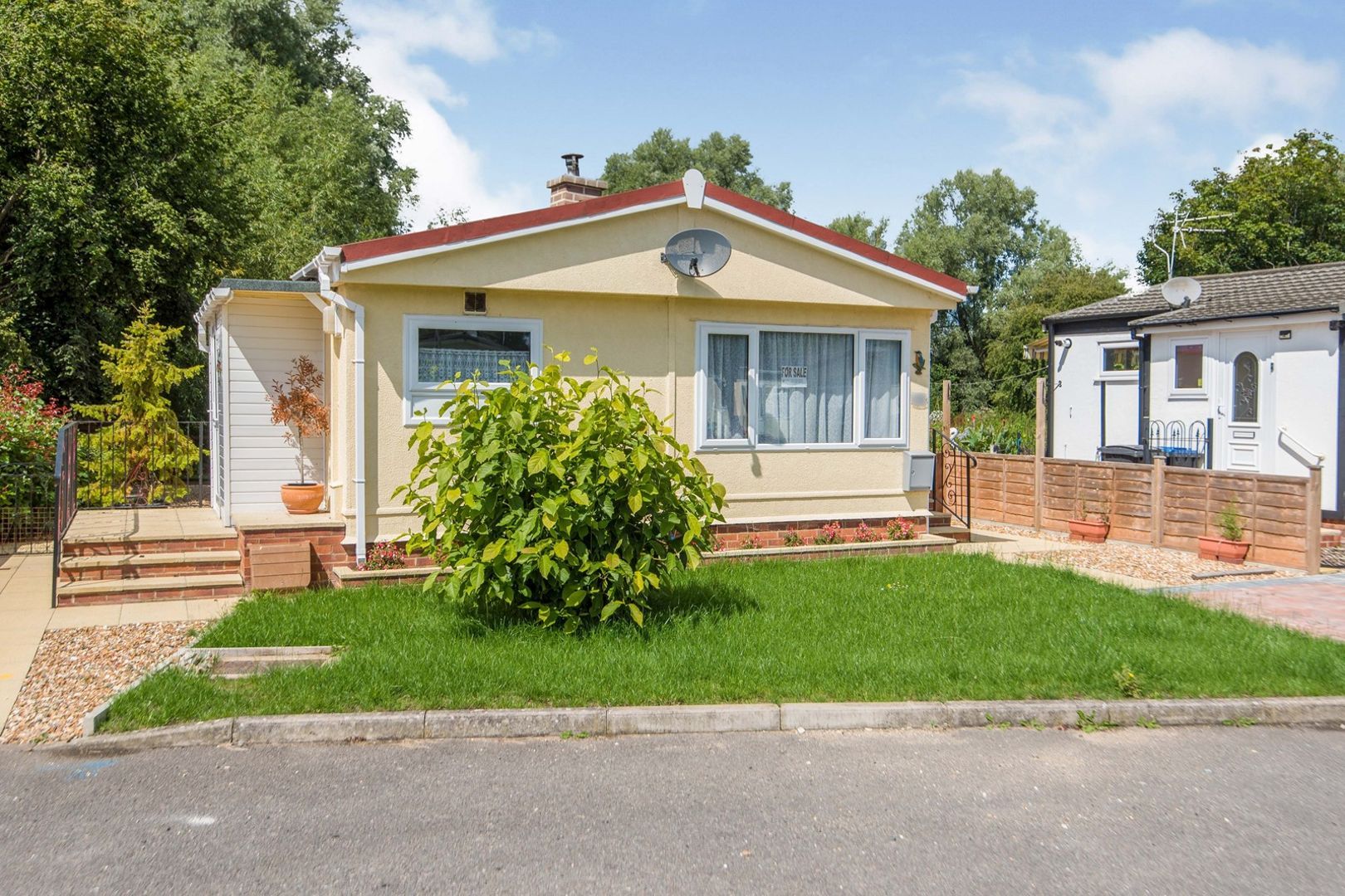 Burway Crescent, Chertsey KT16