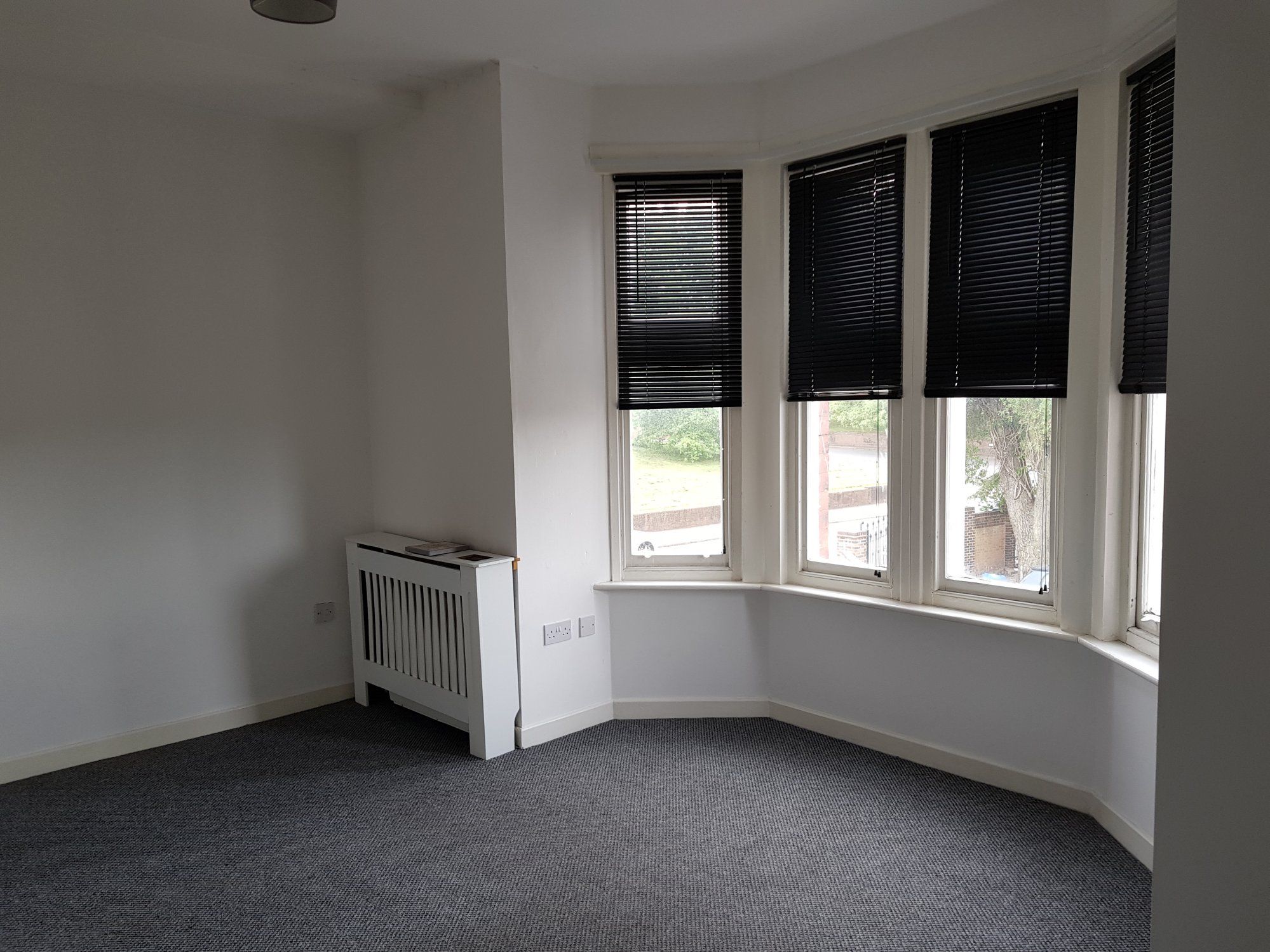 Studio to rent in Rosliston Road, Stapenhill, BurtonOnTrent DE15 Zoopla