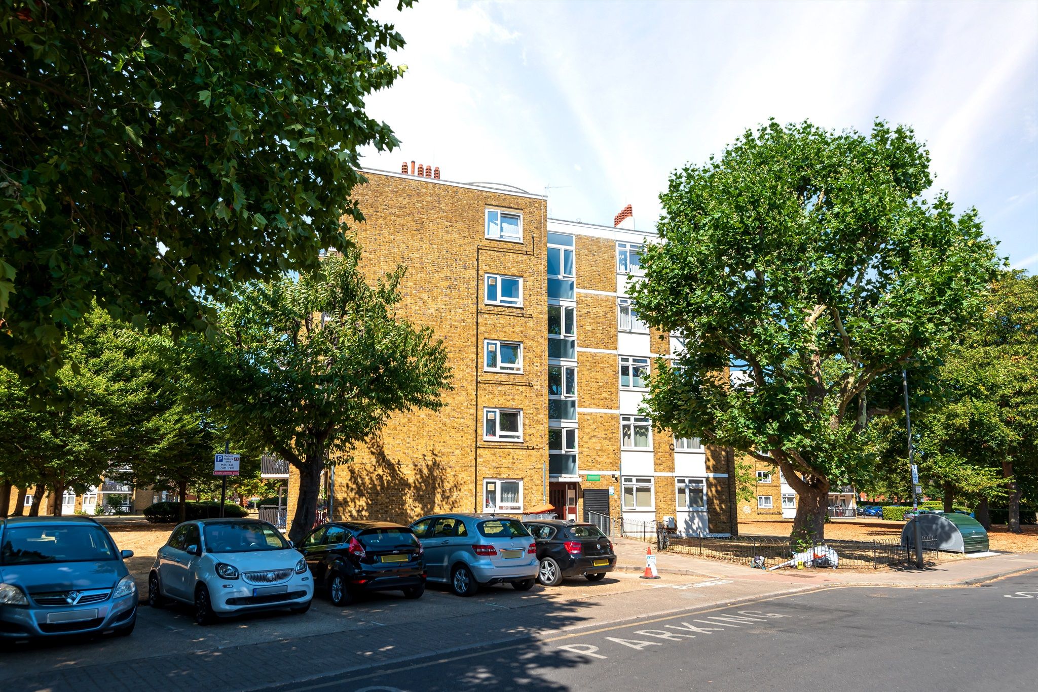 2 bed flat for sale in Strathdon Drive, London SW17 Zoopla