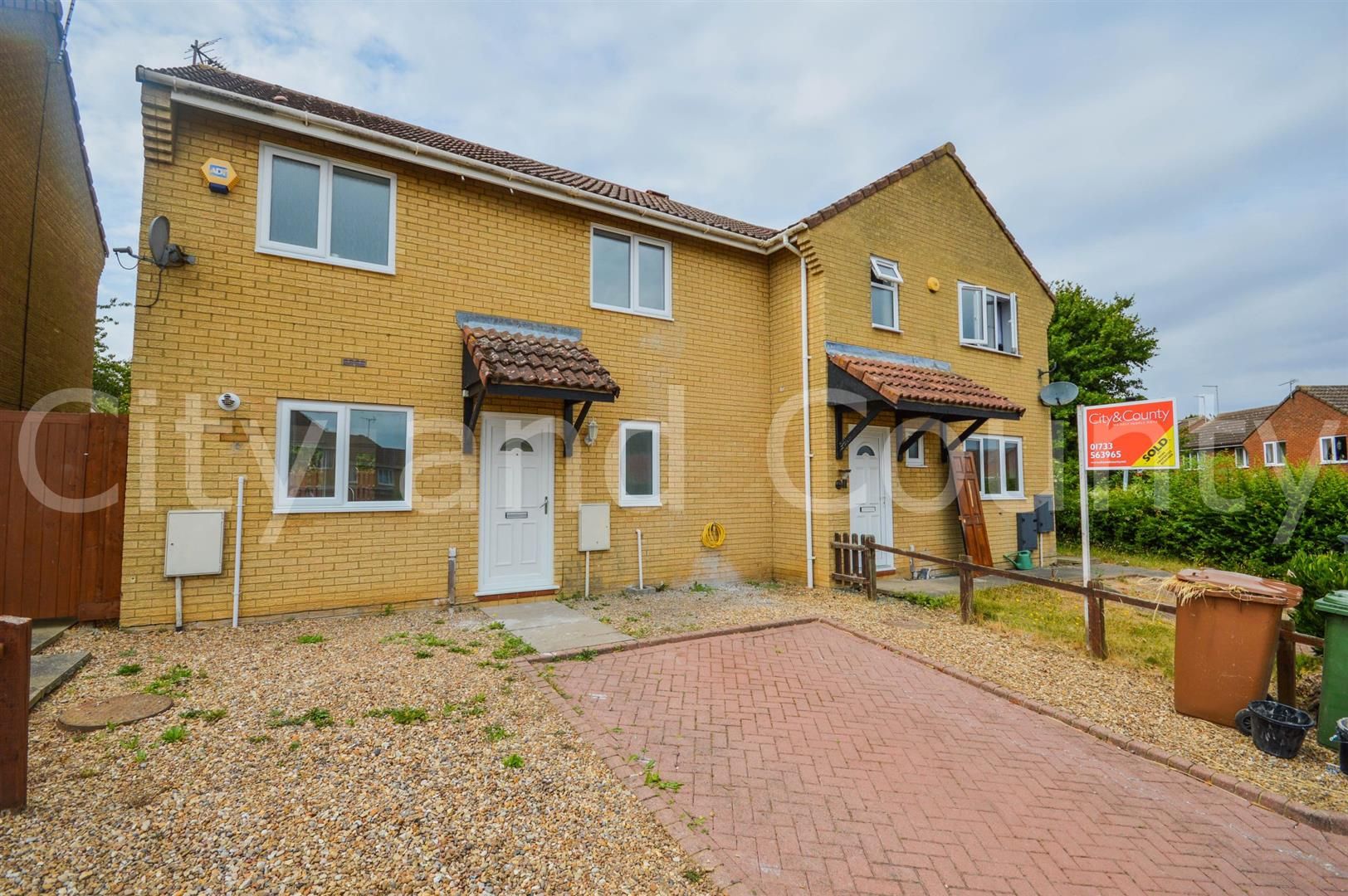 2 bed semidetached house for sale in Sandpiper Drive, Stanground
