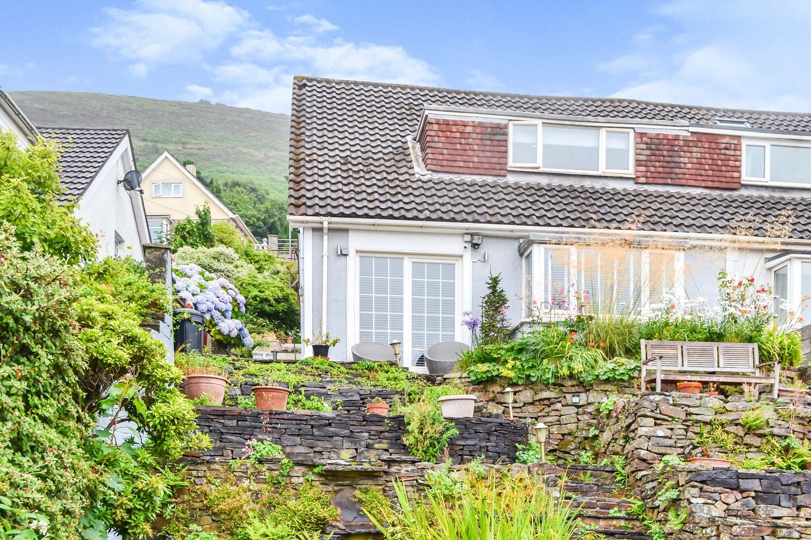 3 bed semidetached bungalow for sale in Lletty Harri, Port Talbot, Neath Port Talbot. SA13 Zoopla