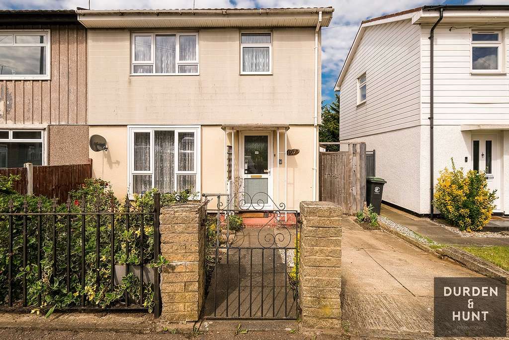 3 bed semidetached house for sale in Whitehills Road, Loughton IG10