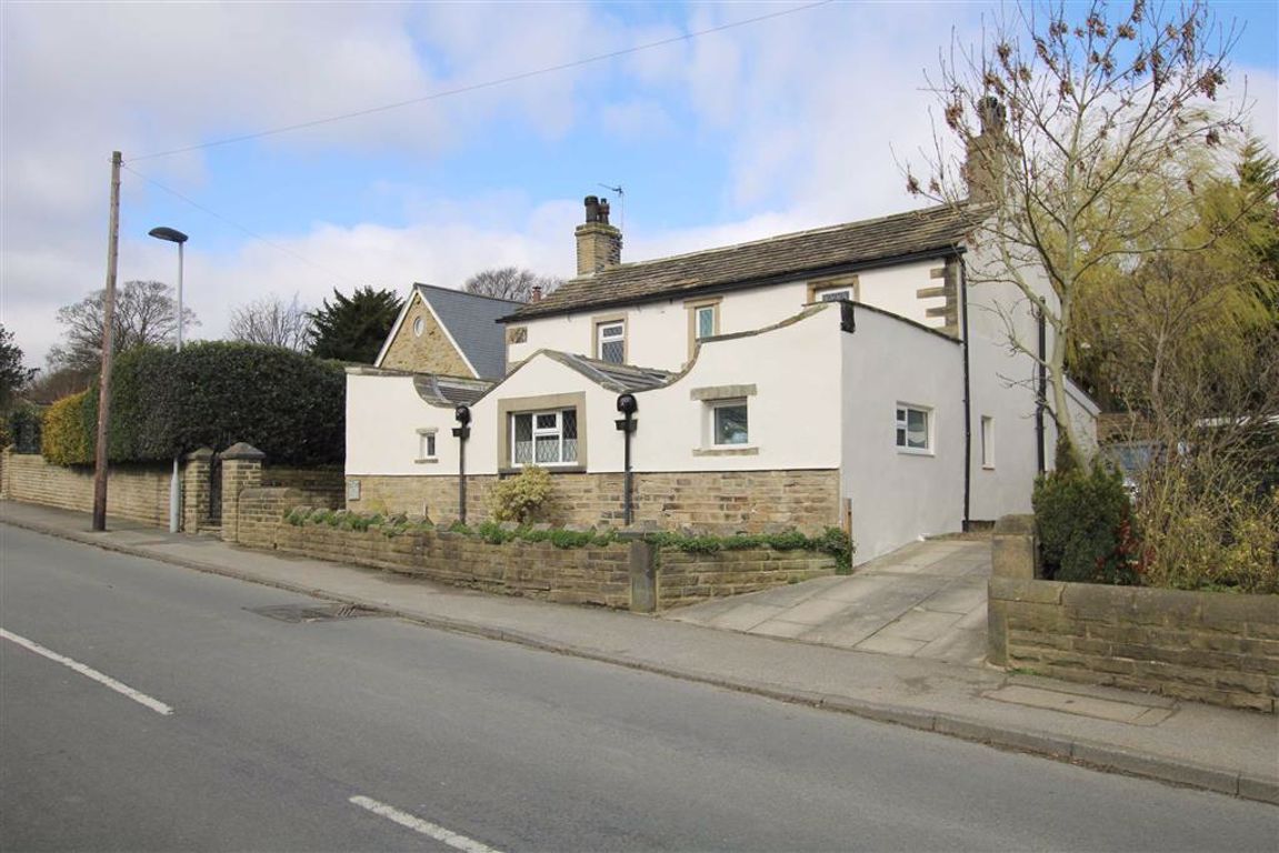 3 bed detached house for sale in Tong Lane, Tong Village, Bradford