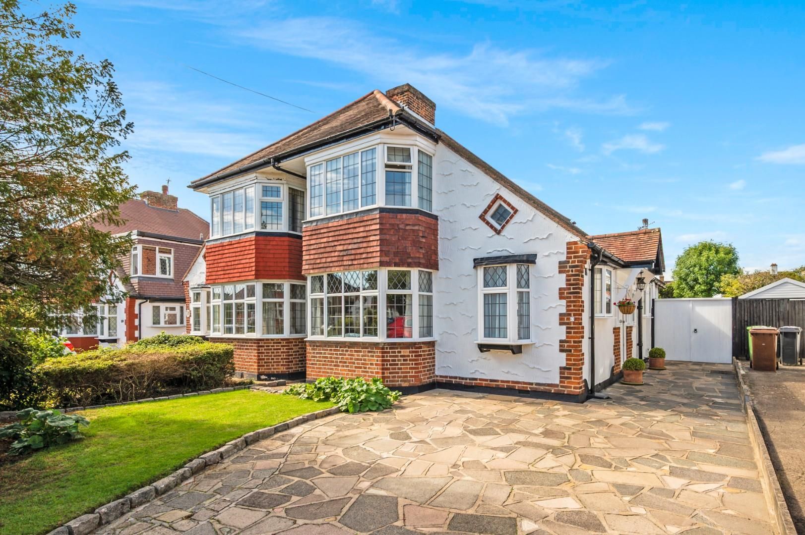 3 bed semidetached house for sale in Gayfere Road, Stoneleigh, Epsom