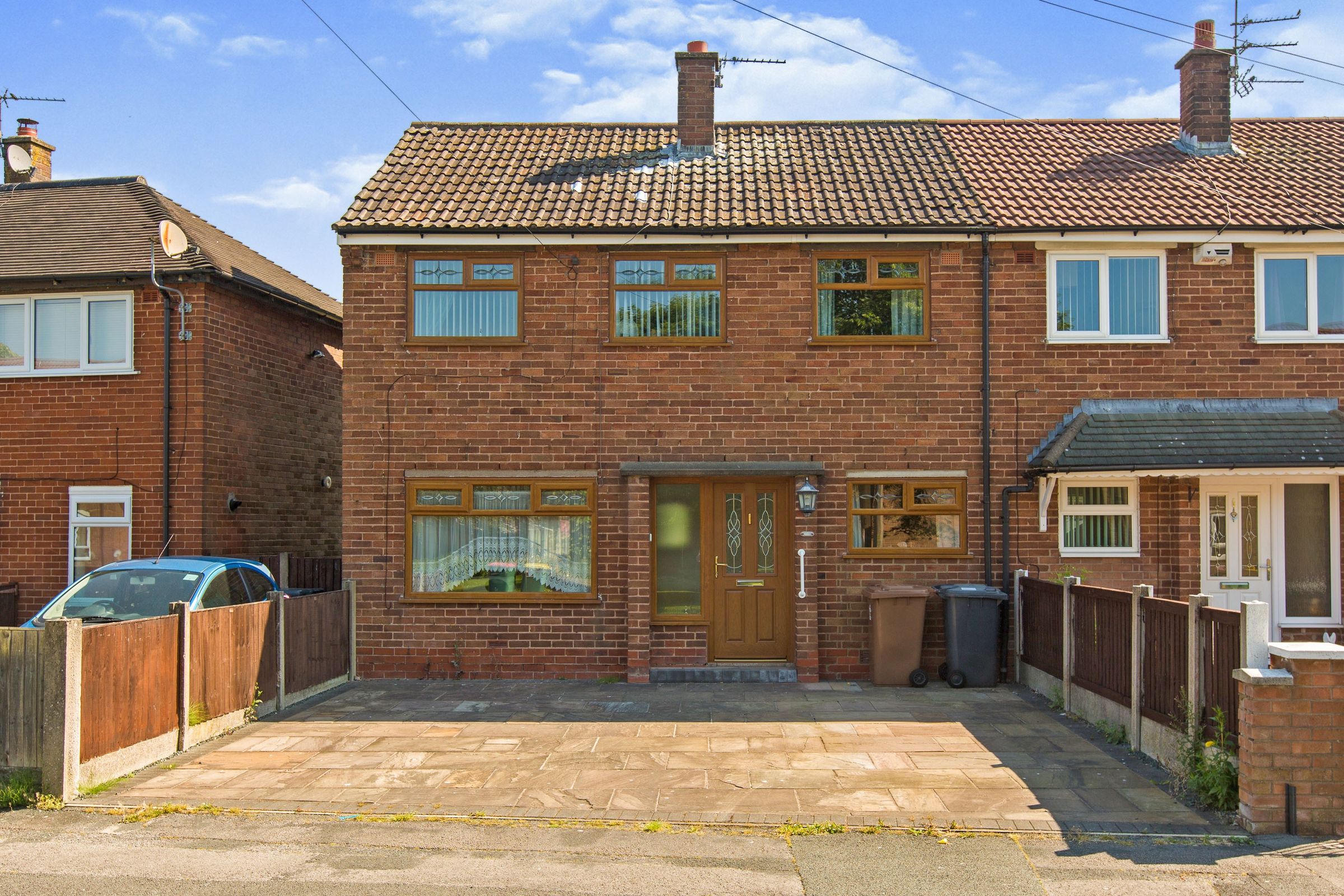 3 bed end terrace house for sale in Birkdale Drive, AshtonOnRibble