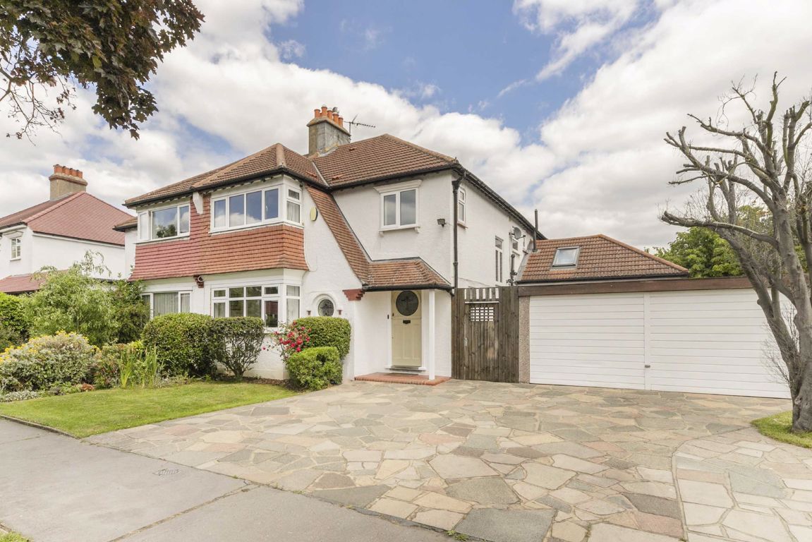 4 bed property for sale in The Chase, London SW16 Zoopla
