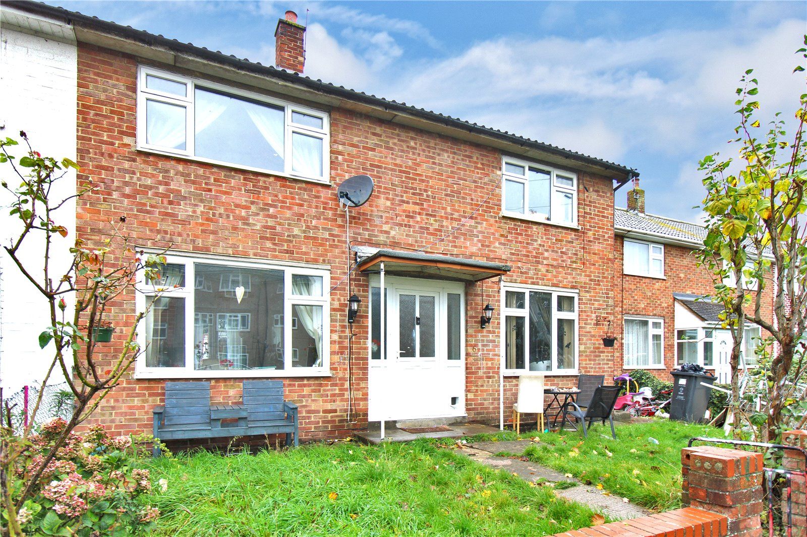4 bed detached house for sale in Bembridge Close, Park North, Swindon