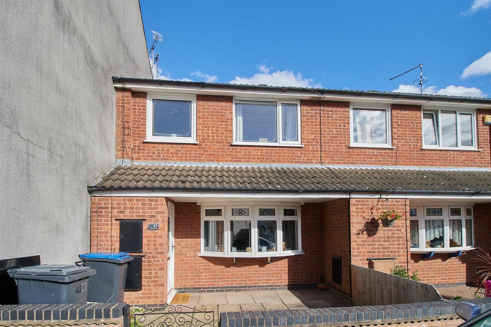 3 bed semidetached house for sale in Vicarage Street, Earl Shilton