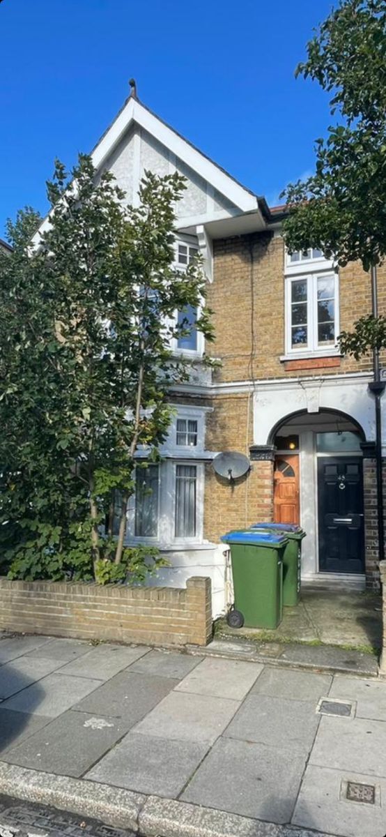 2 bed flat for sale in Eglinton Road, London SE18 Zoopla