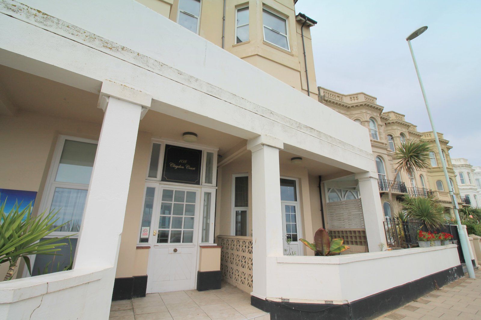 1 bed flat to rent in Claydon Court, 108 Marine Parade, Worthing BN11