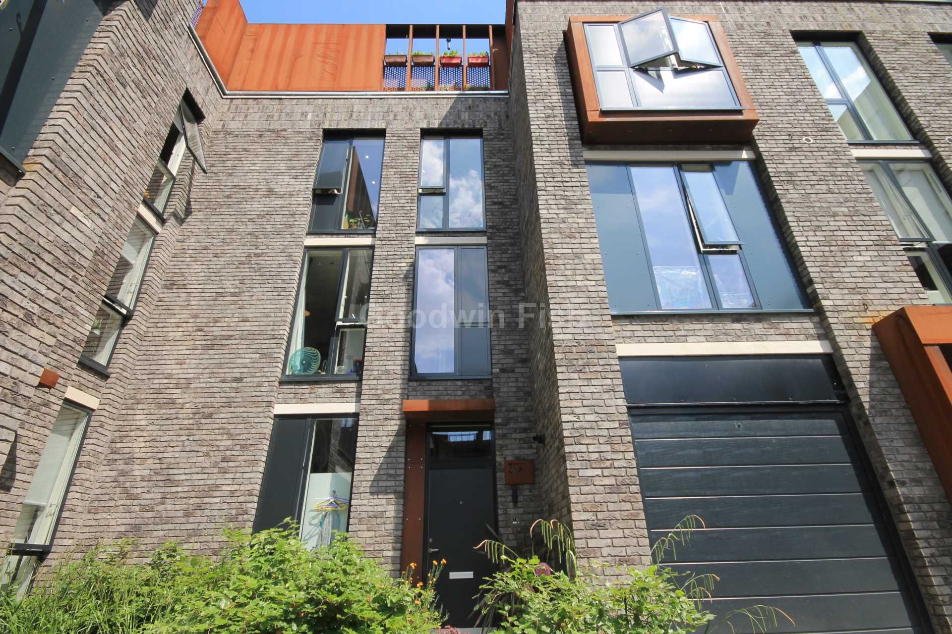 Roof Gardens, Arundel Street, Castlefield M15  