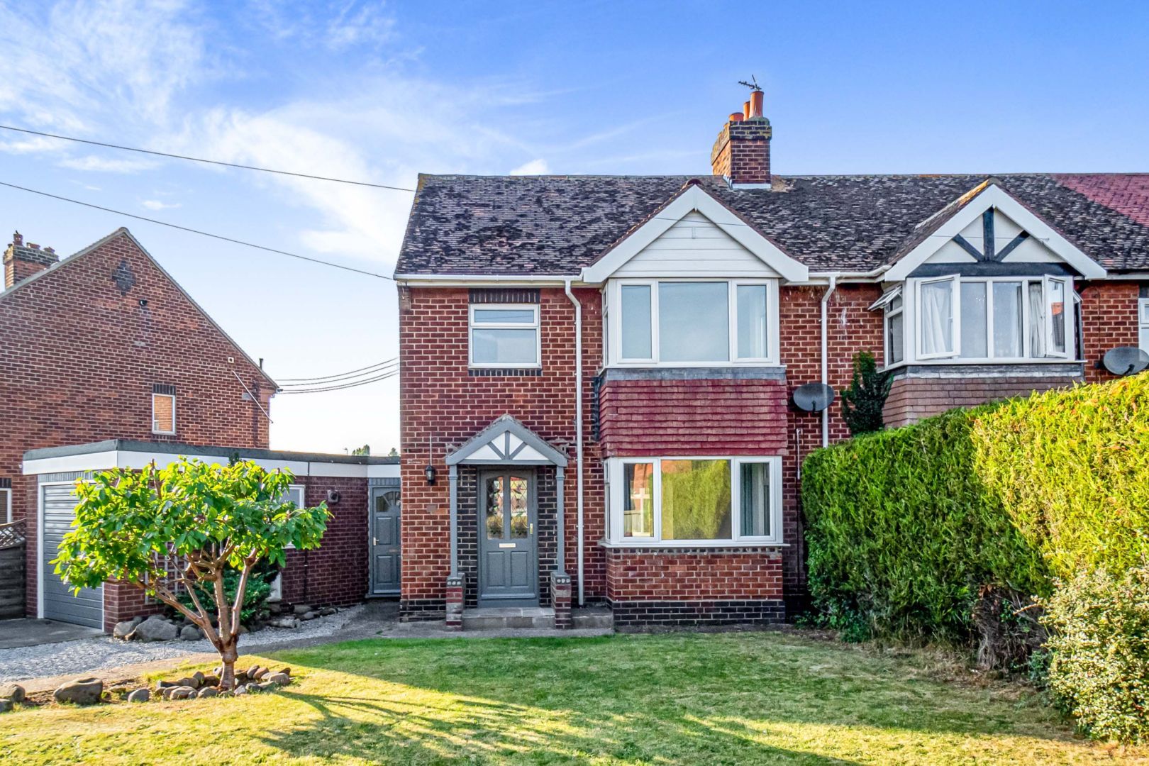 3 bed semidetached house for sale in South Side Villas, Ottringham