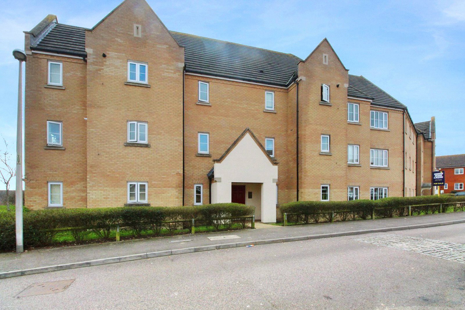 2 bed flat for sale in The Chimes, Hoo, Rochester ME3 Zoopla