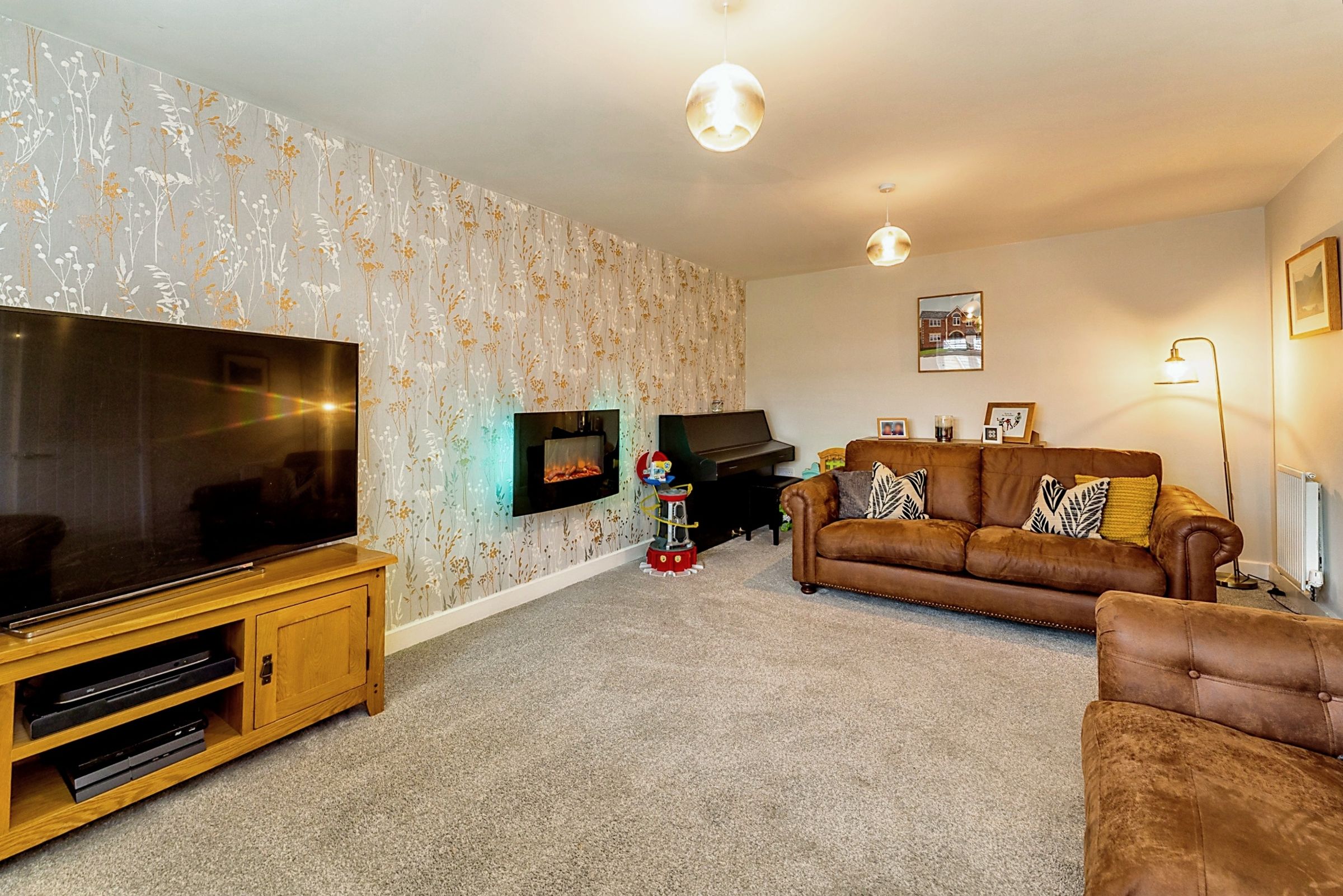 4 bed detached house for sale in Gwel Y Llan, Caernarfon, Gwynedd LL55 Zoopla