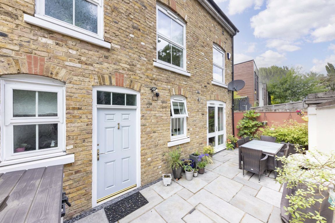 3 bed property for sale in Surbiton Hill Road, Surbiton KT6 Zoopla