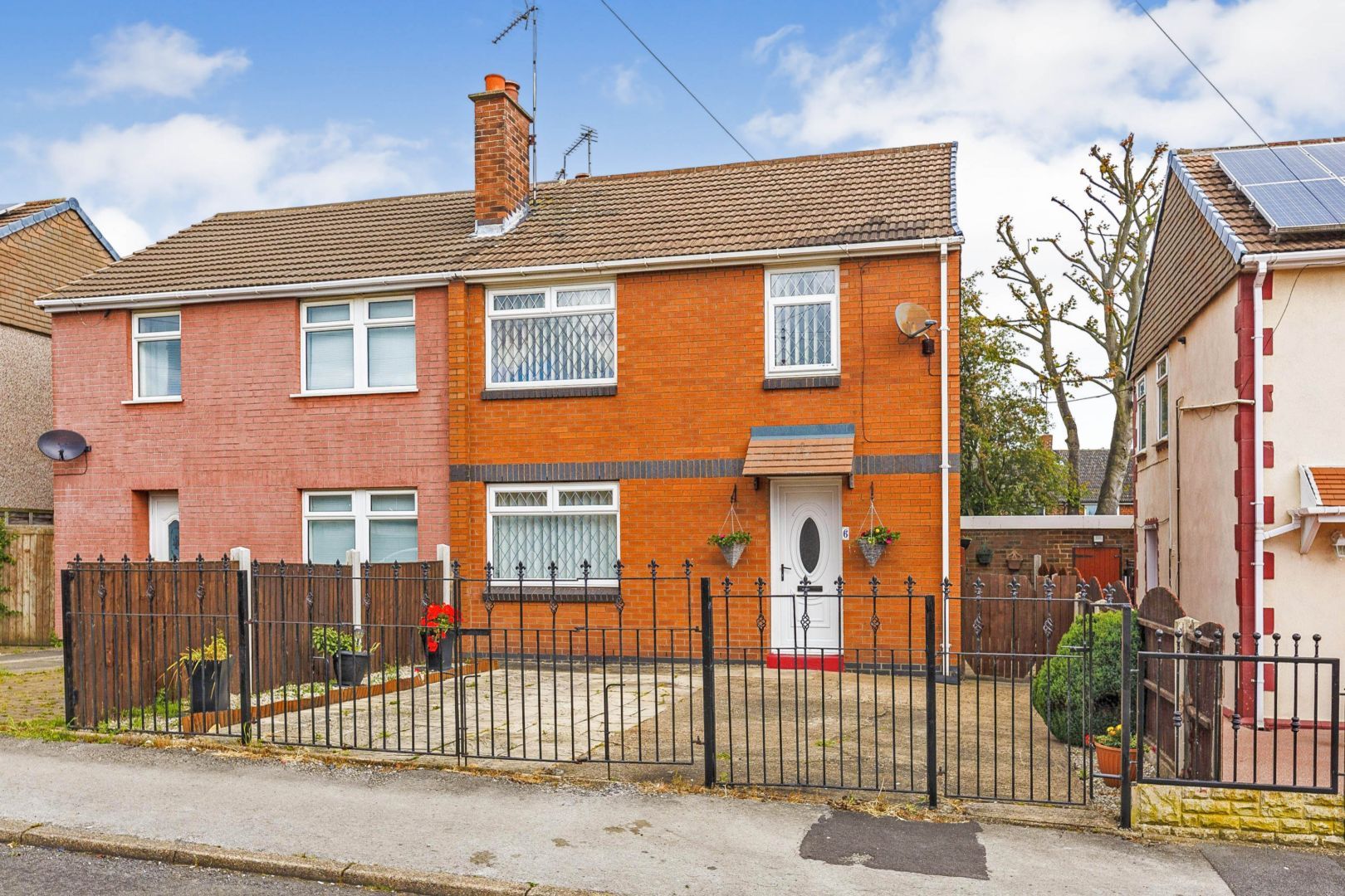 3 bed semidetached house for sale in Rotherwood Crescent, Rotherham
