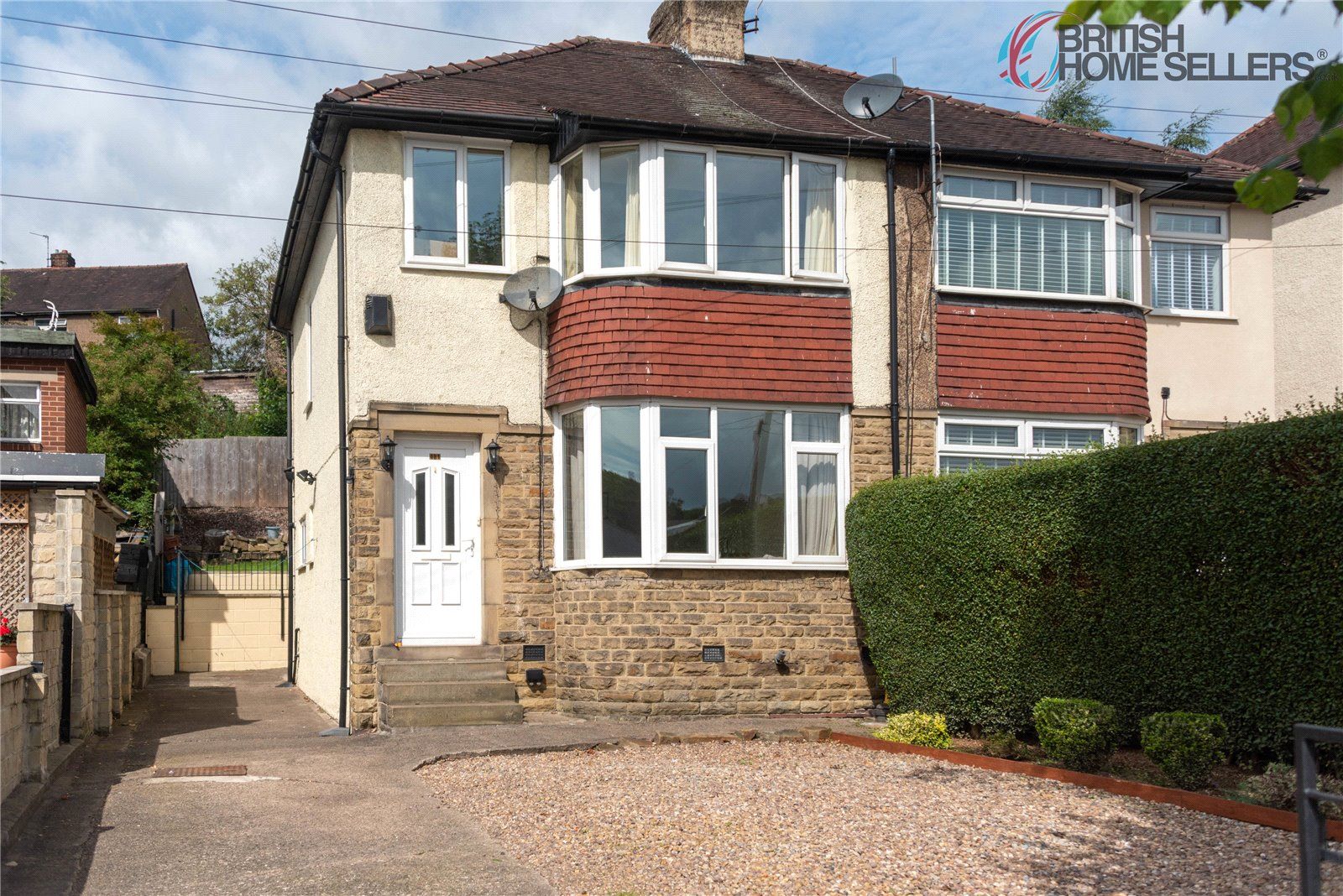 3 bed semidetached house for sale in Bradford Road, Brighouse, West