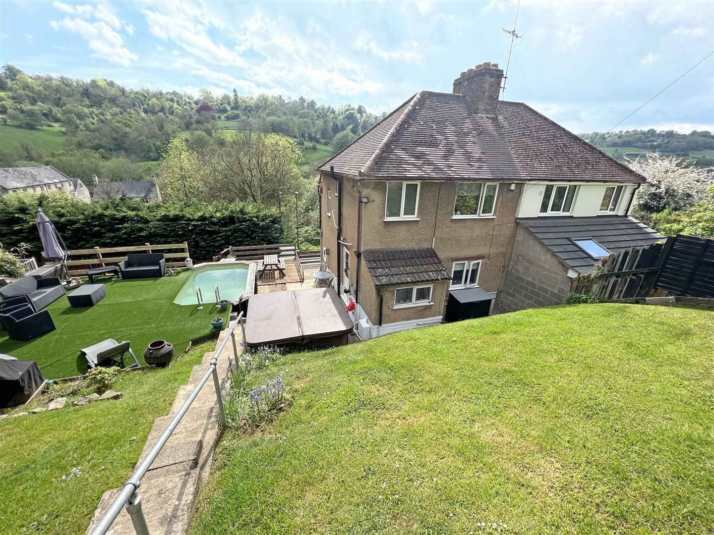 2 bed semidetached house for sale in London Road, Stroud