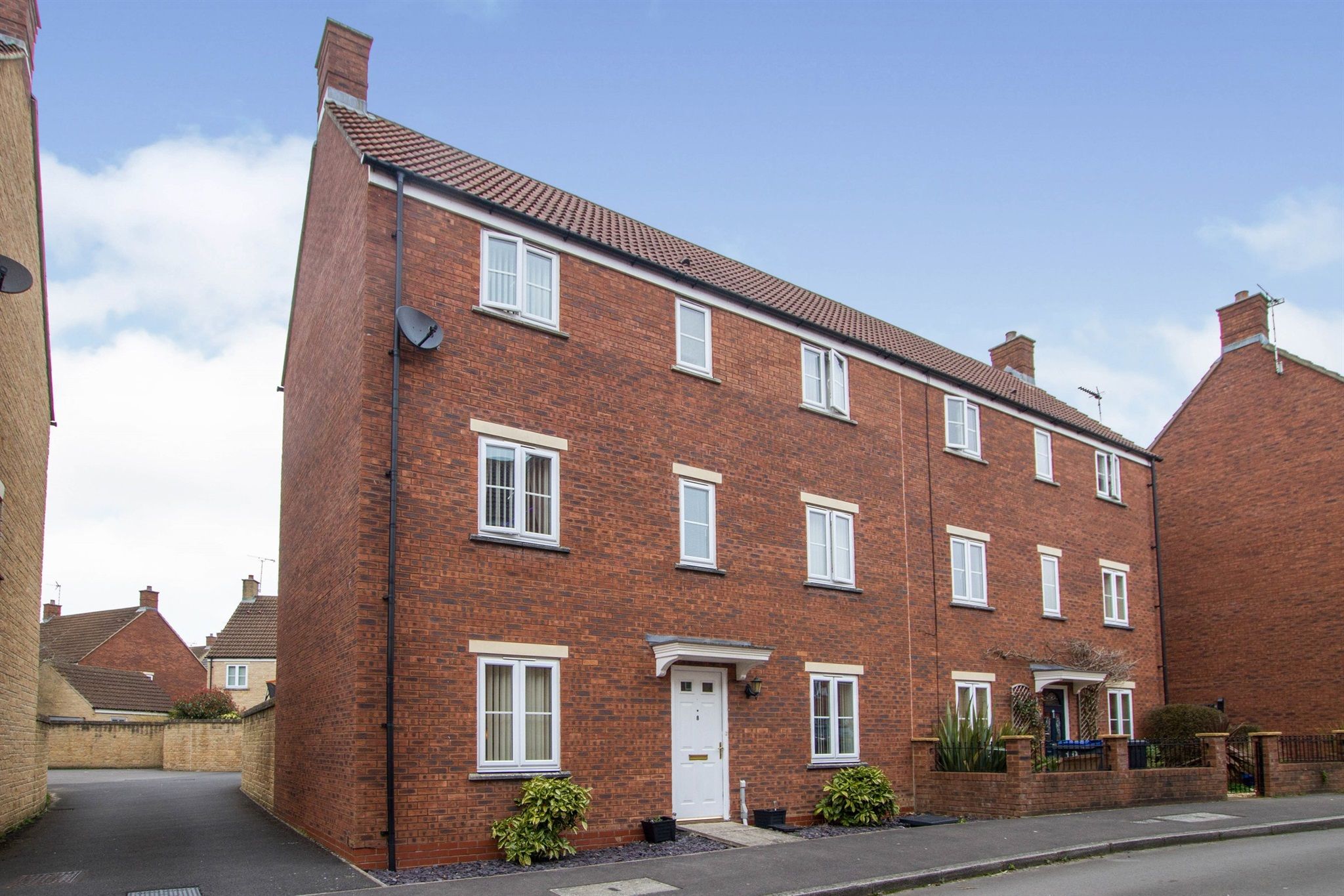 5 bed semidetached house for sale in Road, Calne SN11 Zoopla