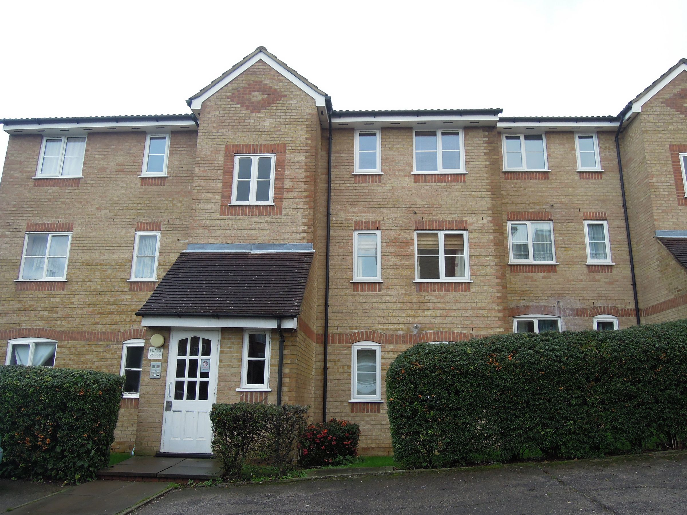 2 bed flat to rent in Prestatyn Close, Stevenage, Hertfordshire SG1 Zoopla
