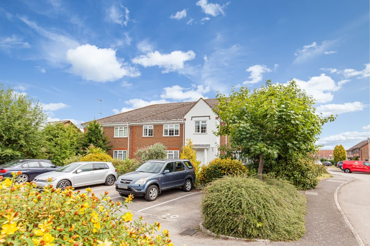 1 bed flat for sale in Kingfisher Way, Bicester OX26 Zoopla