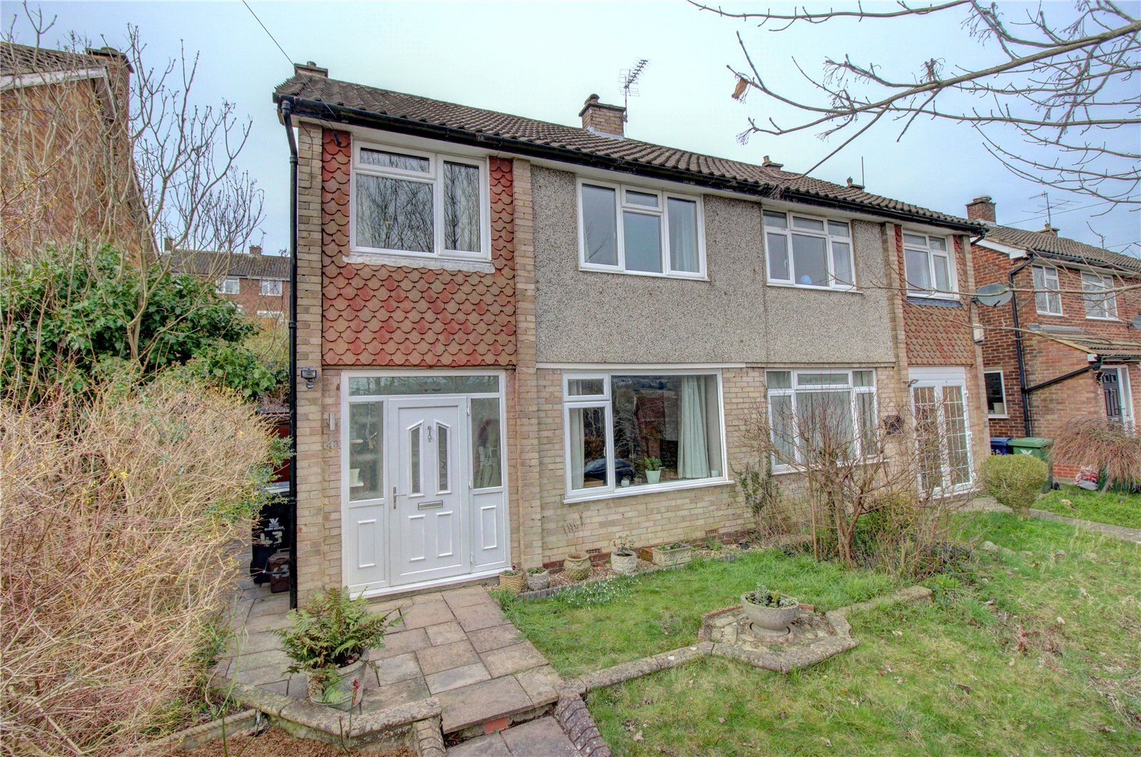 3 bed semidetached house for sale in Telford Way, High