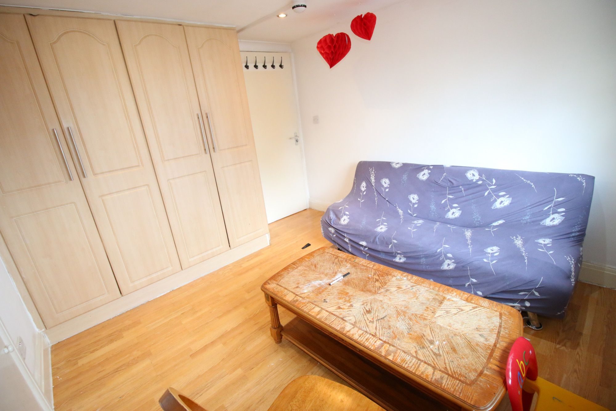 1 bed flat to rent in Martindale Road, Hounslow, Greater London TW4