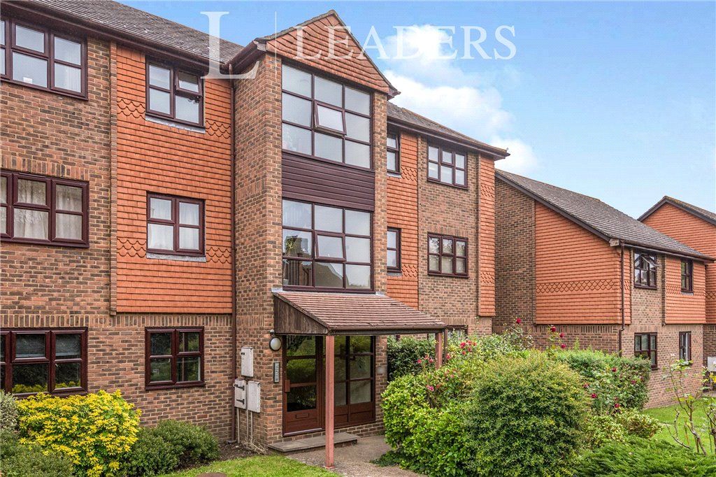 1 bed flat for sale in Gardyne Mews, Springwell Road, Tonbridge TN9
