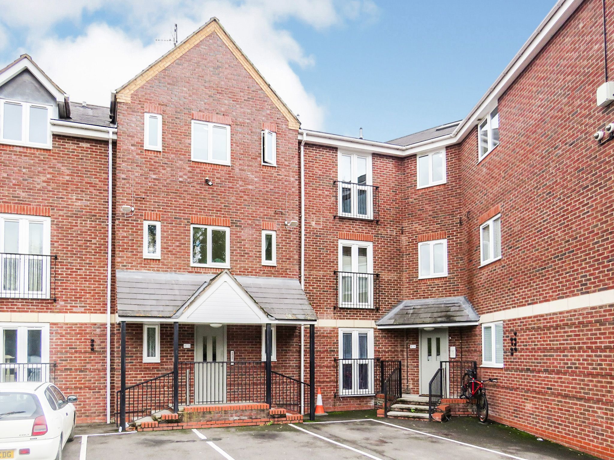 2 bed flat for sale in Parkfield Road, Newbold, Rugby CV21 Zoopla