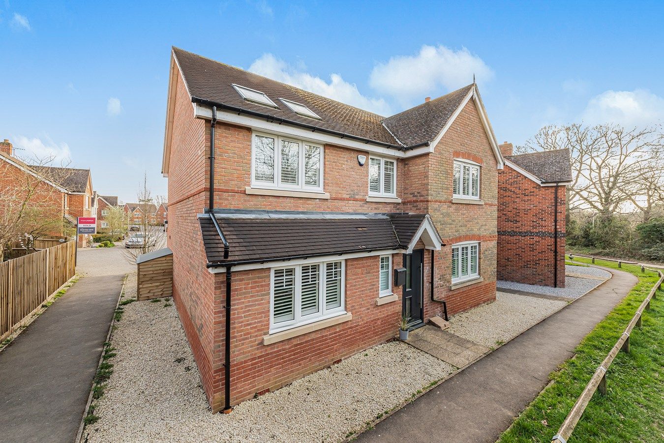5 bed detached house for sale in Carina Drive, Wokingham RG40 Zoopla