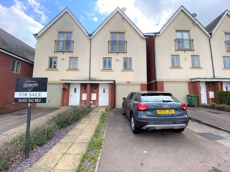 3 bed semidetached house for sale in Campbell Road, Hereford HR1 Zoopla