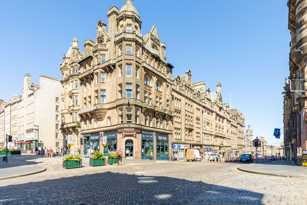 50 North Bridge, Old Town EH1