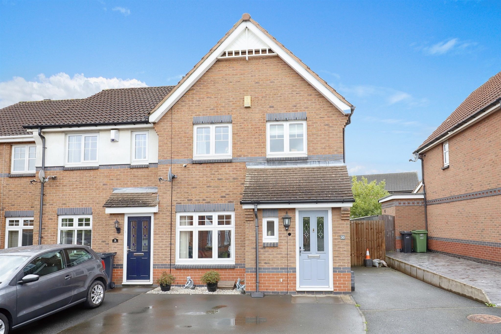3 bed end terrace house for sale in Painters Croft, Coseley, Bilston