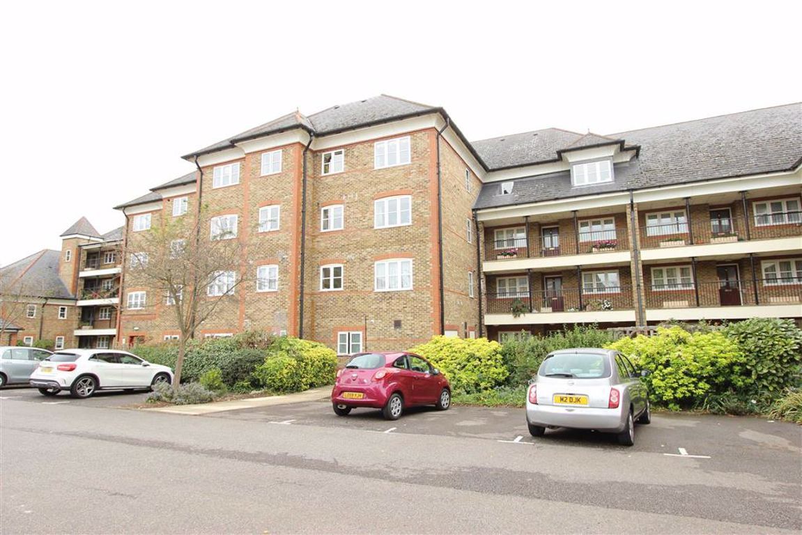 1 Newsholme Drive, Winchmore Hill, London N21  