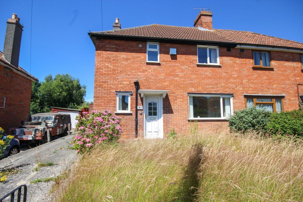 3 bed semidetached house for sale in Matthews Road, Yeovil, Somerset