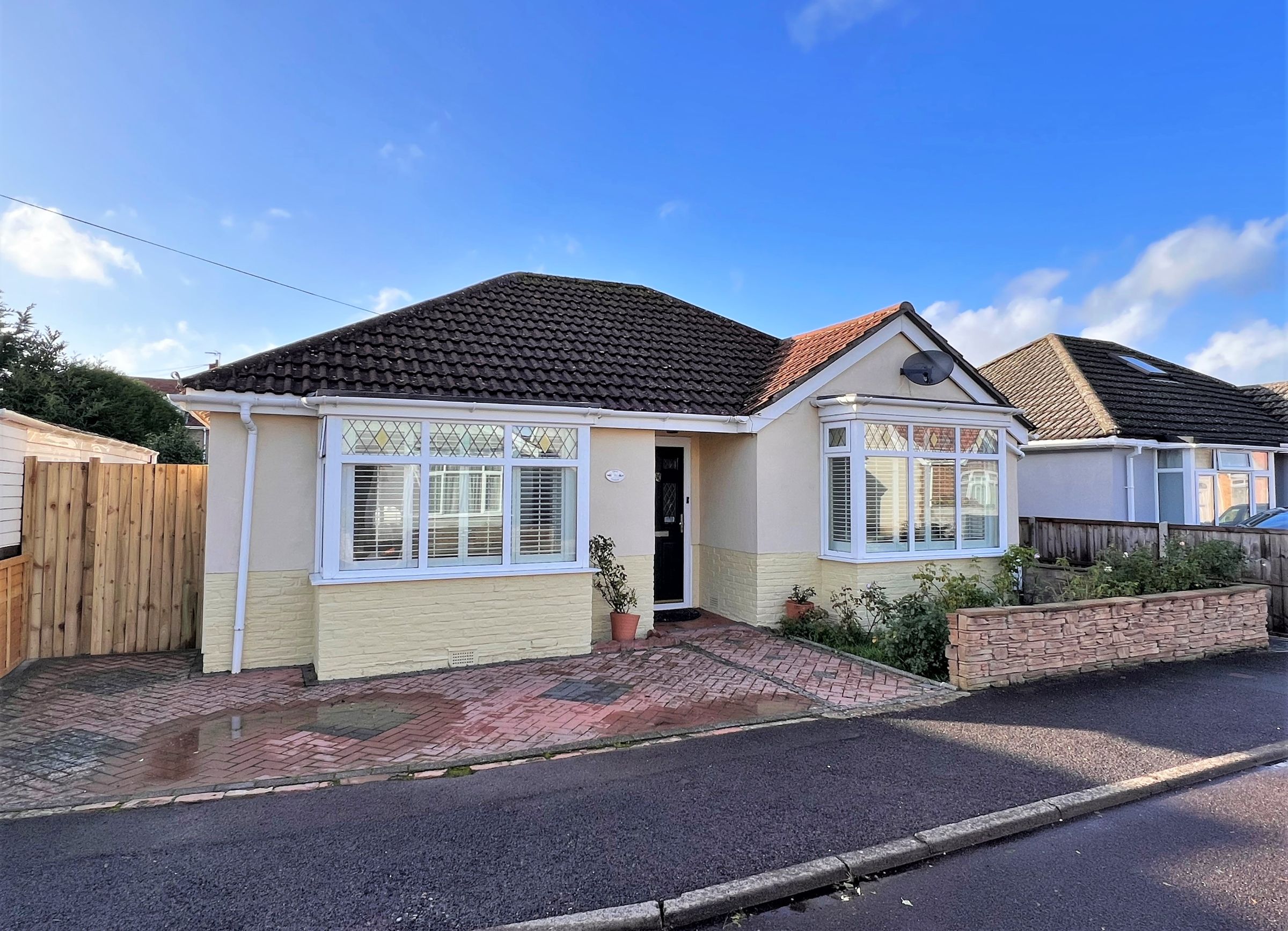 3 bed detached bungalow for sale in Oval Gardens, Alverstoke, Gosport