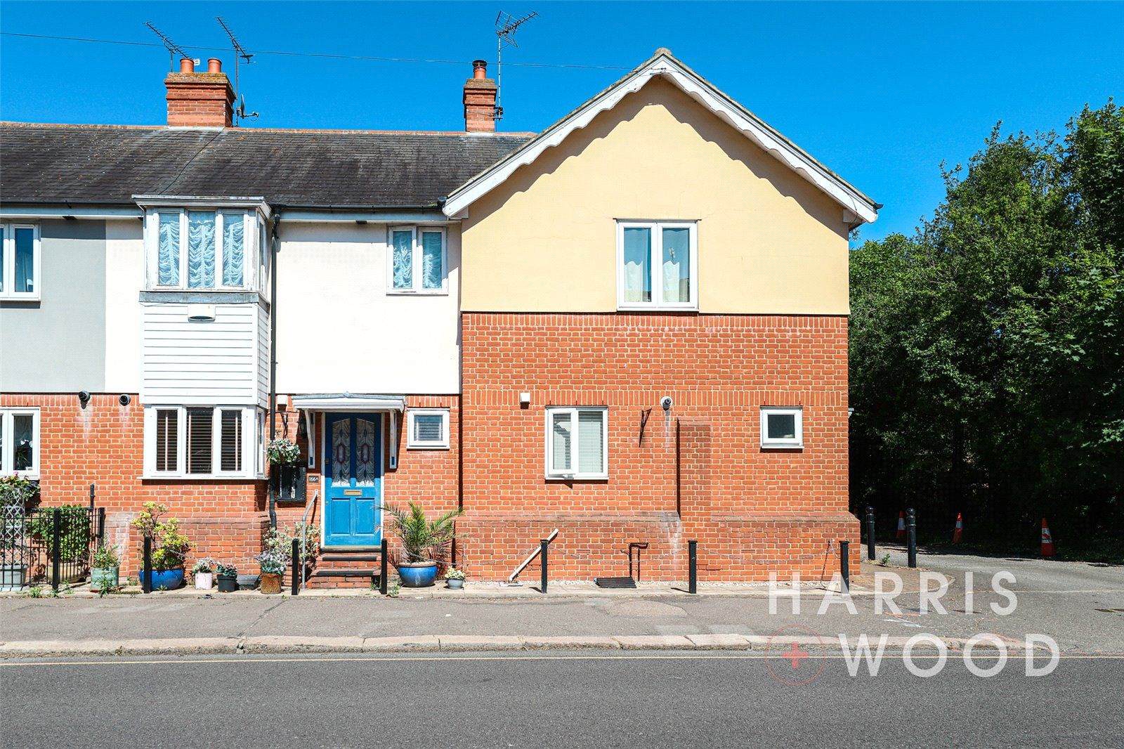 3 bed terraced house for sale in Station Road, BurnhamOnCrouch, Essex