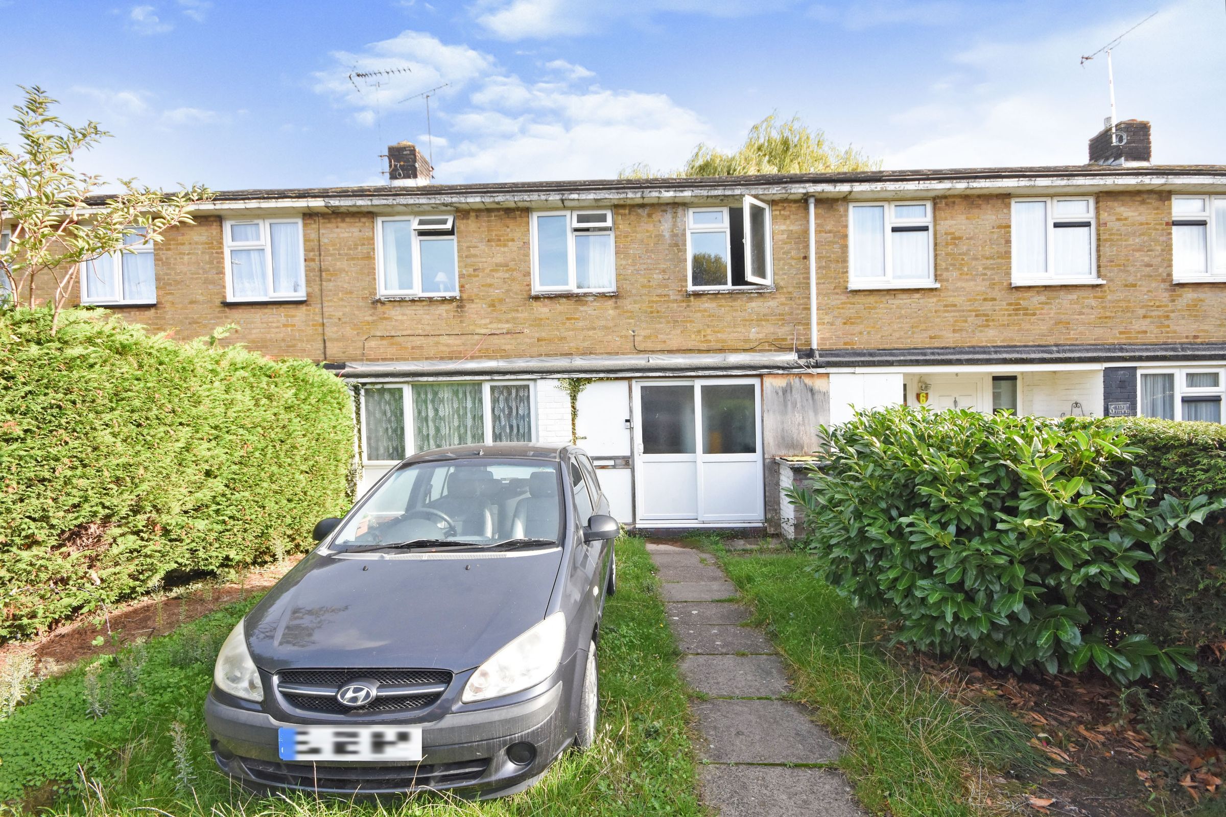 3 bed terraced house for sale in Kent View Road, Vange, Basildon, Essex