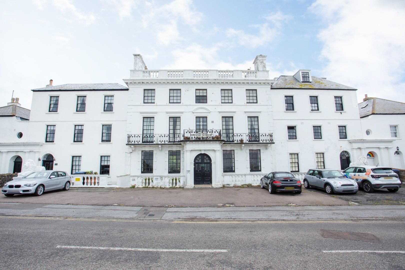 3 bed flat for sale in Kingsgate Bay Road, Broadstairs CT10 Zoopla