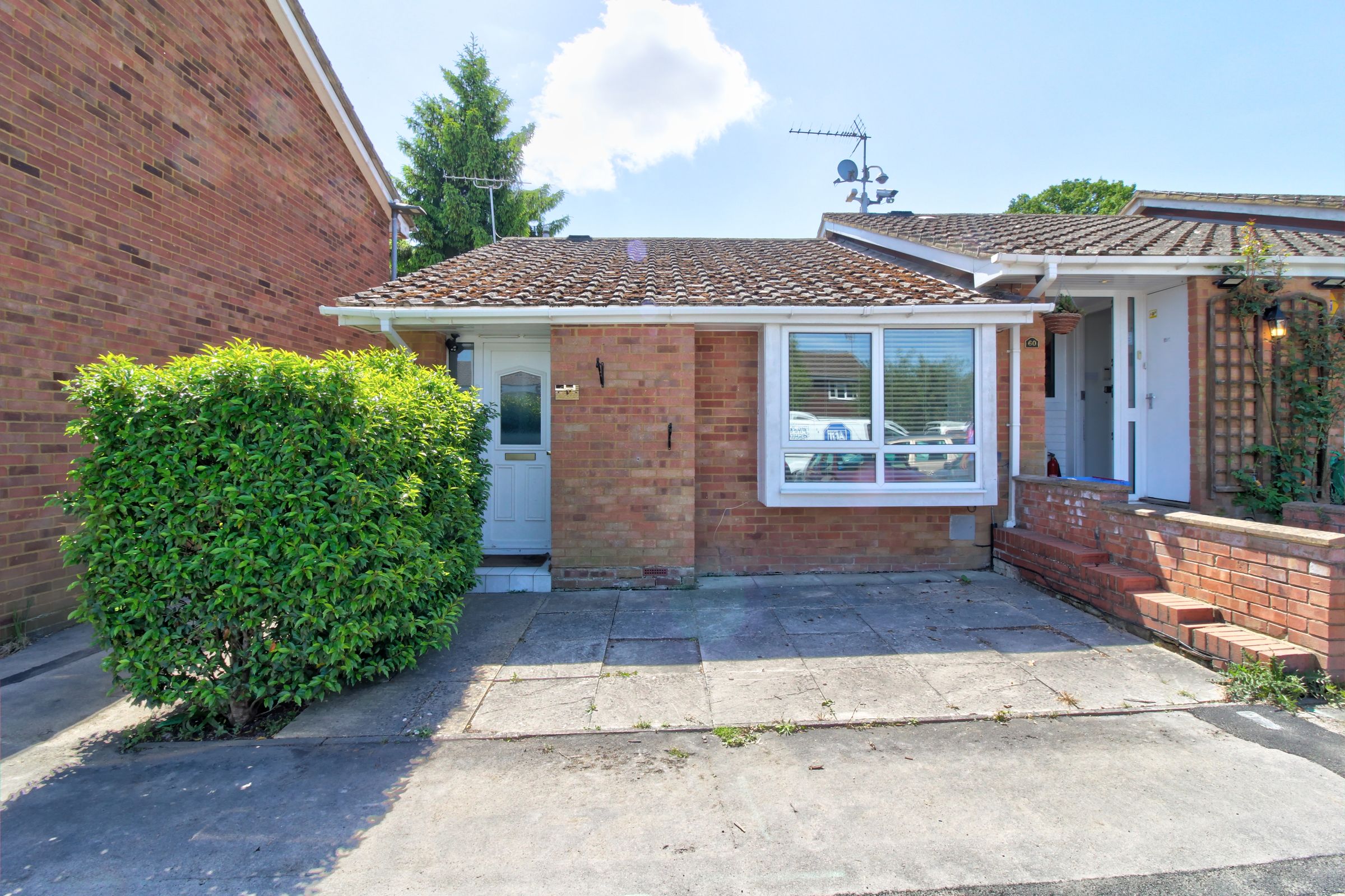 2 bed bungalow for sale in Knightswood, Bracknell RG12 Zoopla