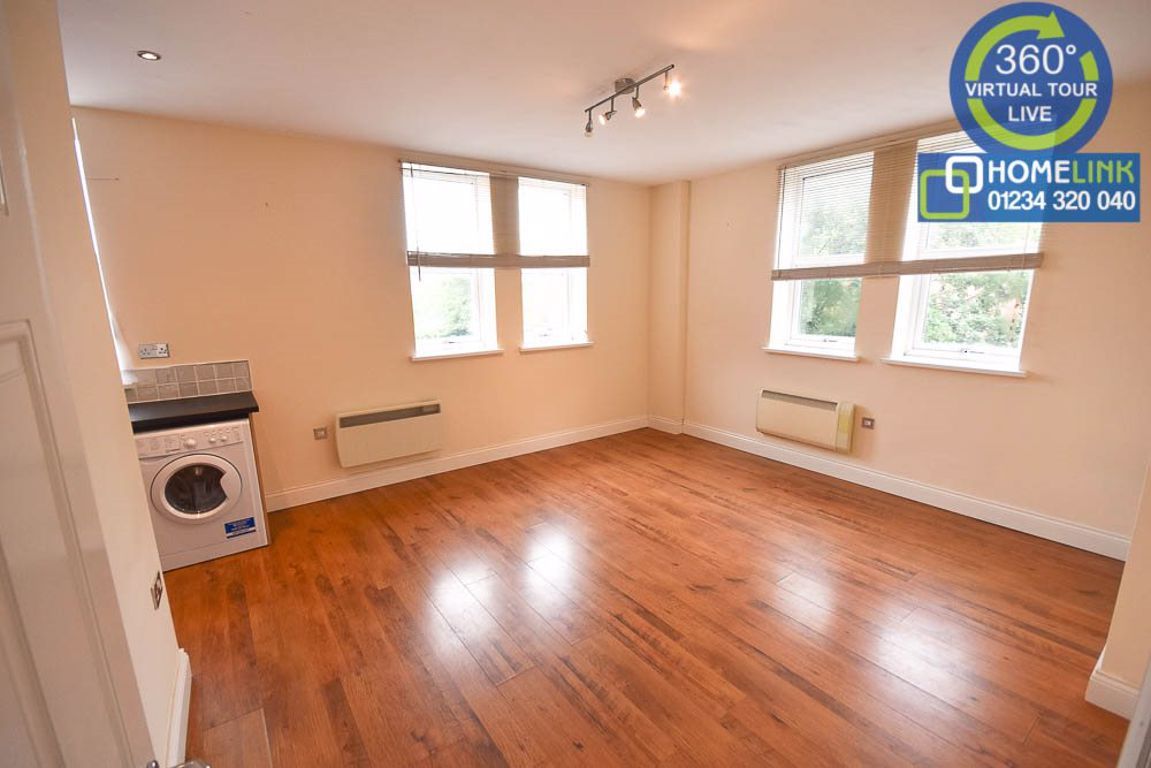1 bed flat to rent in Court, Ashburnham Road, Bedford MK40