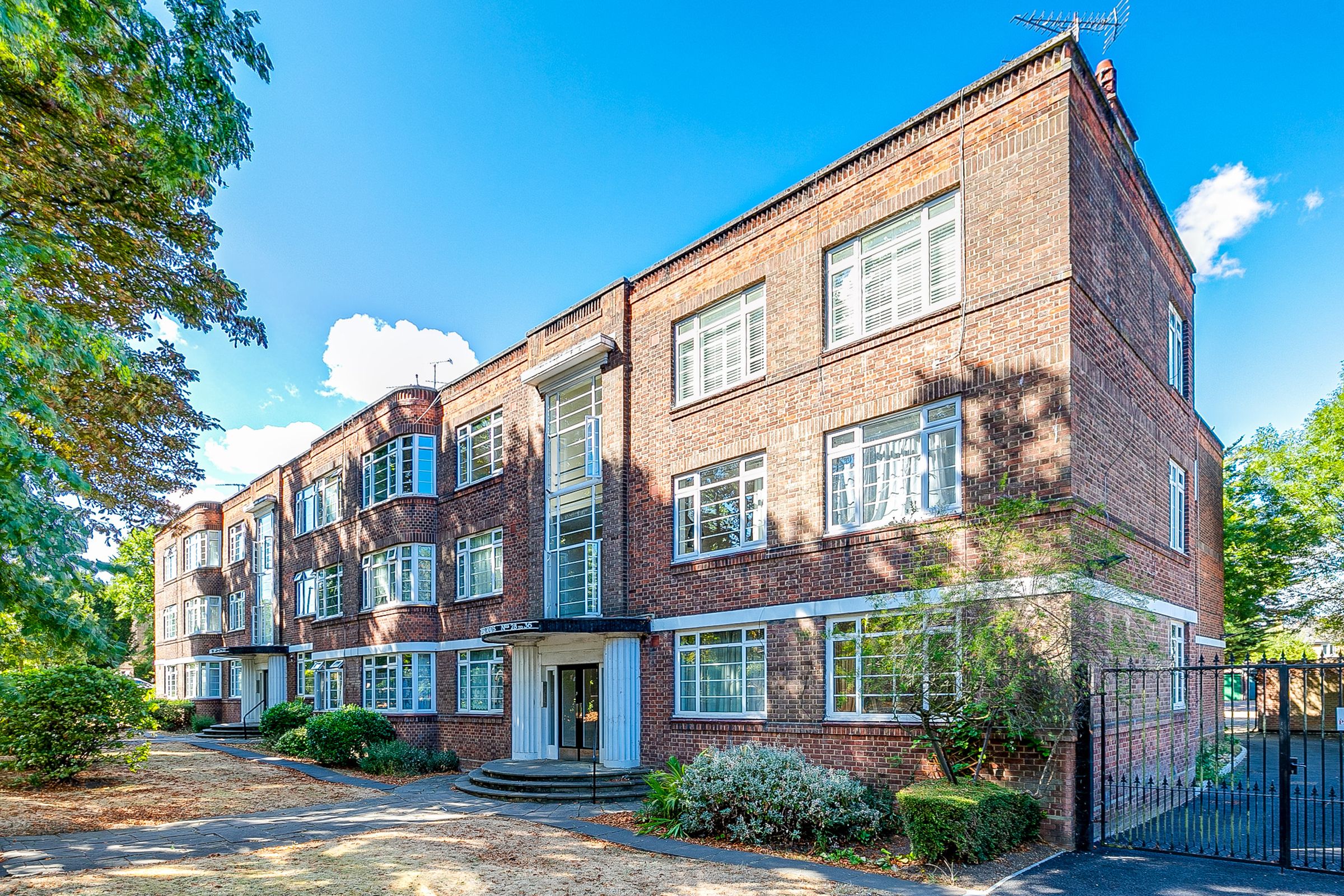 2 bed flat for sale in Oaklands, Argyle Road, Ealing, London W13 Zoopla