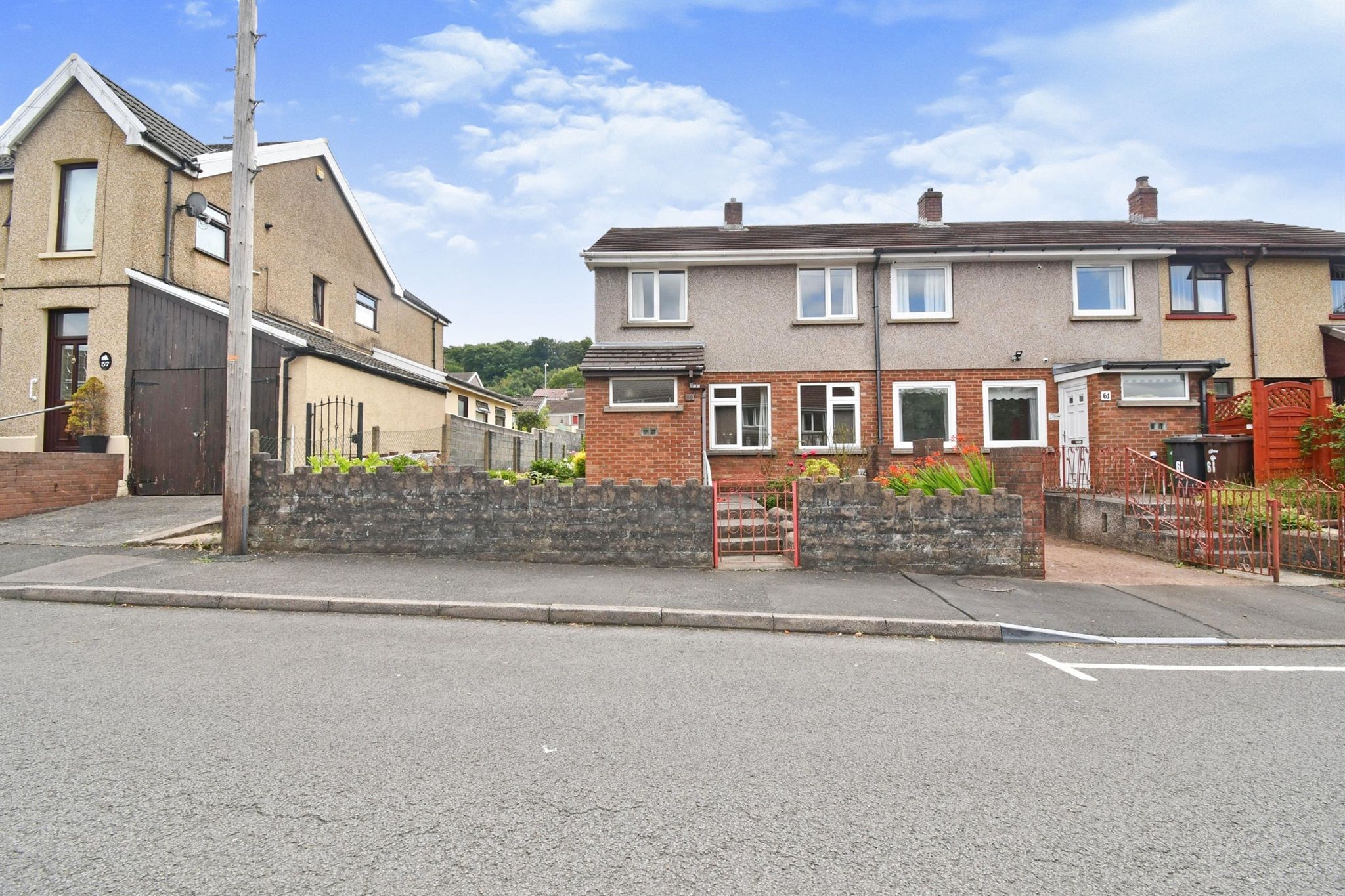 3 bed semidetached house for sale in Mill Road, Pontllanfraith