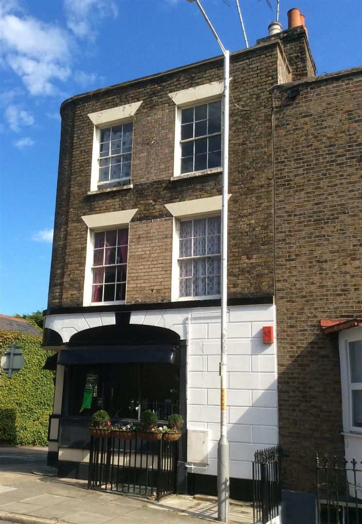 2 Bed Flat To Rent In Hardres Street Ramsgate CT11 Zoopla