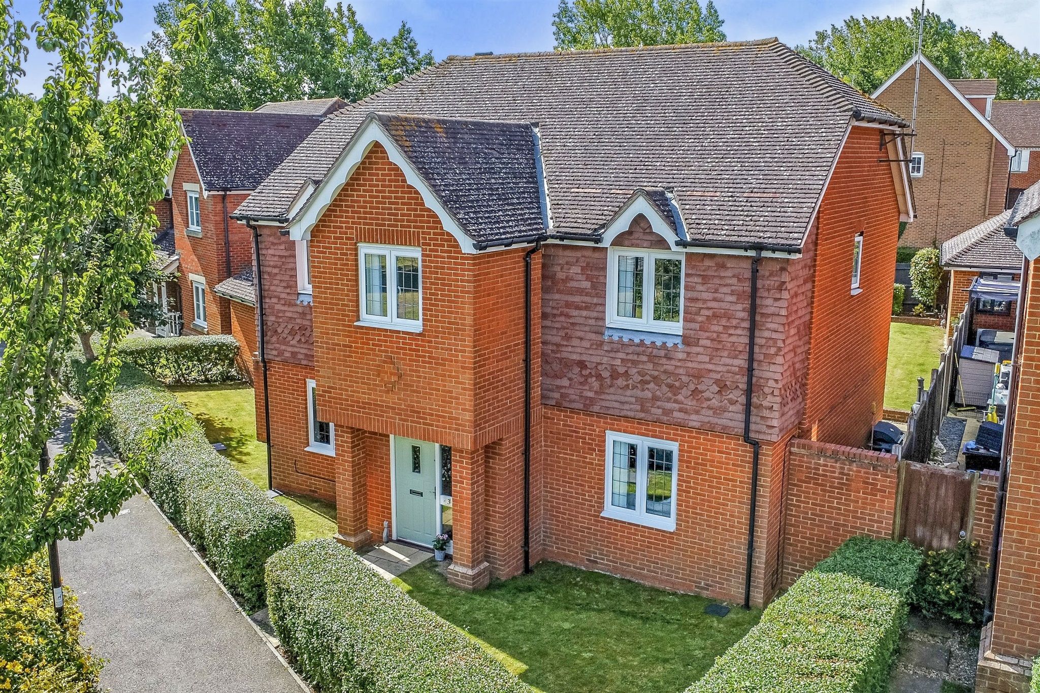 5 bed detached house for sale in Snowdrop Walk, Sittingbourne ME10 Zoopla