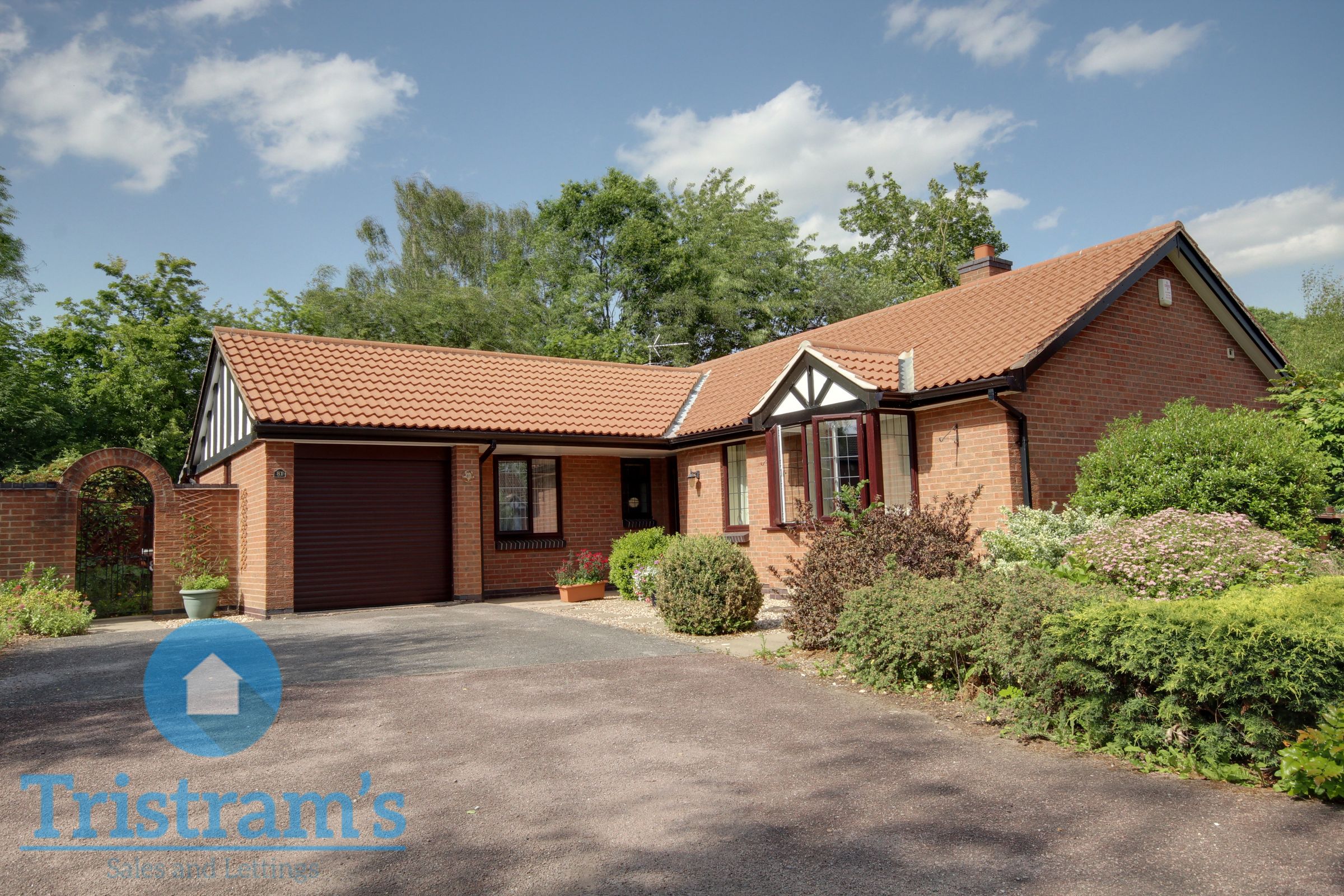 3 bed detached bungalow for sale in Torvill Drive, Wollaton, Nottingham