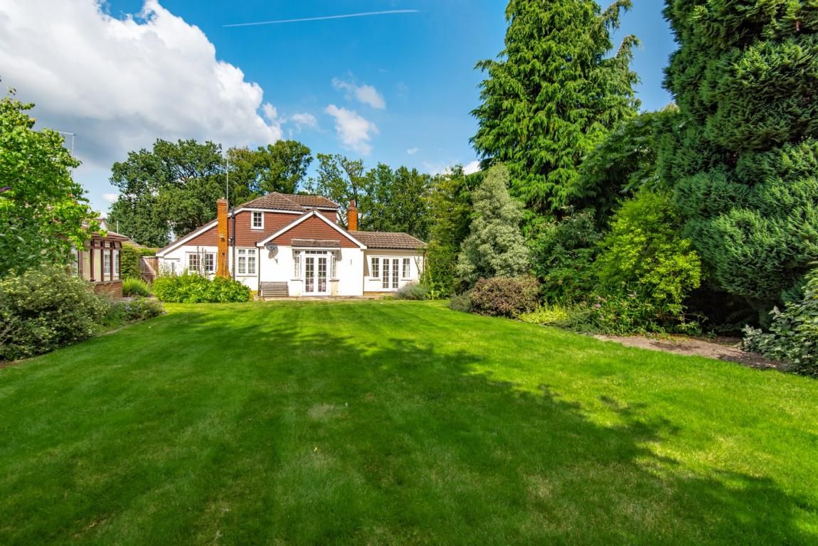 4 bed property for sale in Nine Mile Ride, Wokingham RG40 Zoopla